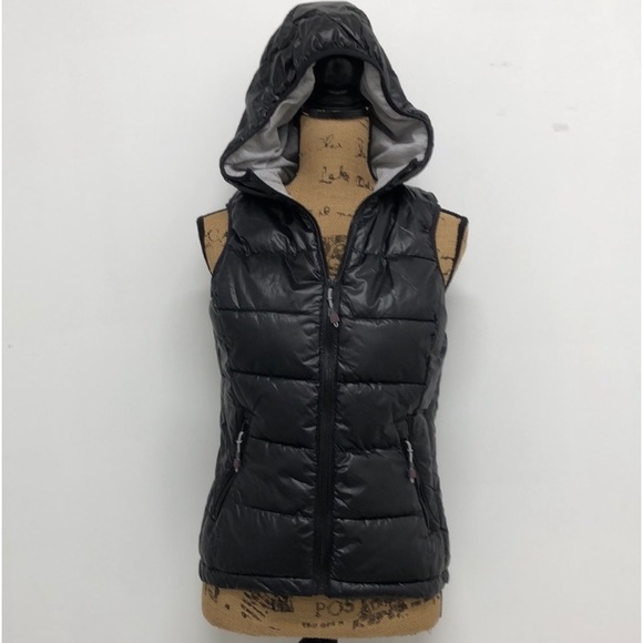 Tangerine Jackets & Coats Tangerine Black Hooded Puffer Vest Size